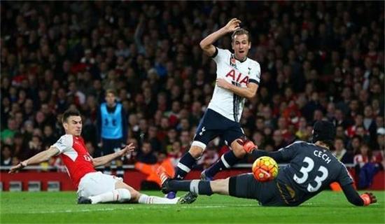 贵在, 场深流中自, 阔胸襟乐见 贵在, 场深流中自, 阔胸襟乐见