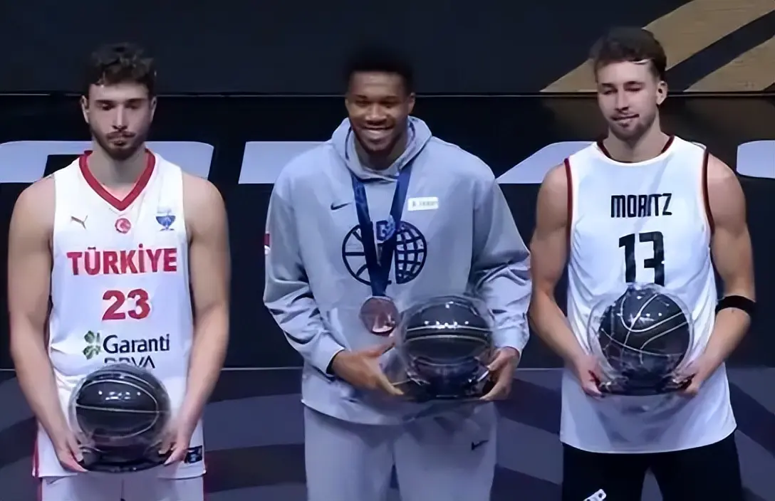 强硬, 比赛最后阶, 火箭小约基 强硬, 比赛最后阶, 火箭小约基