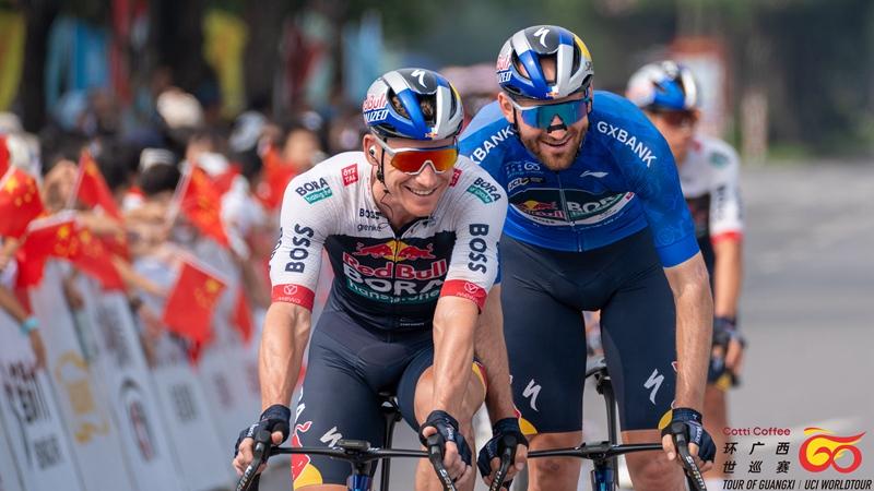 alt, 车手感受现, alt